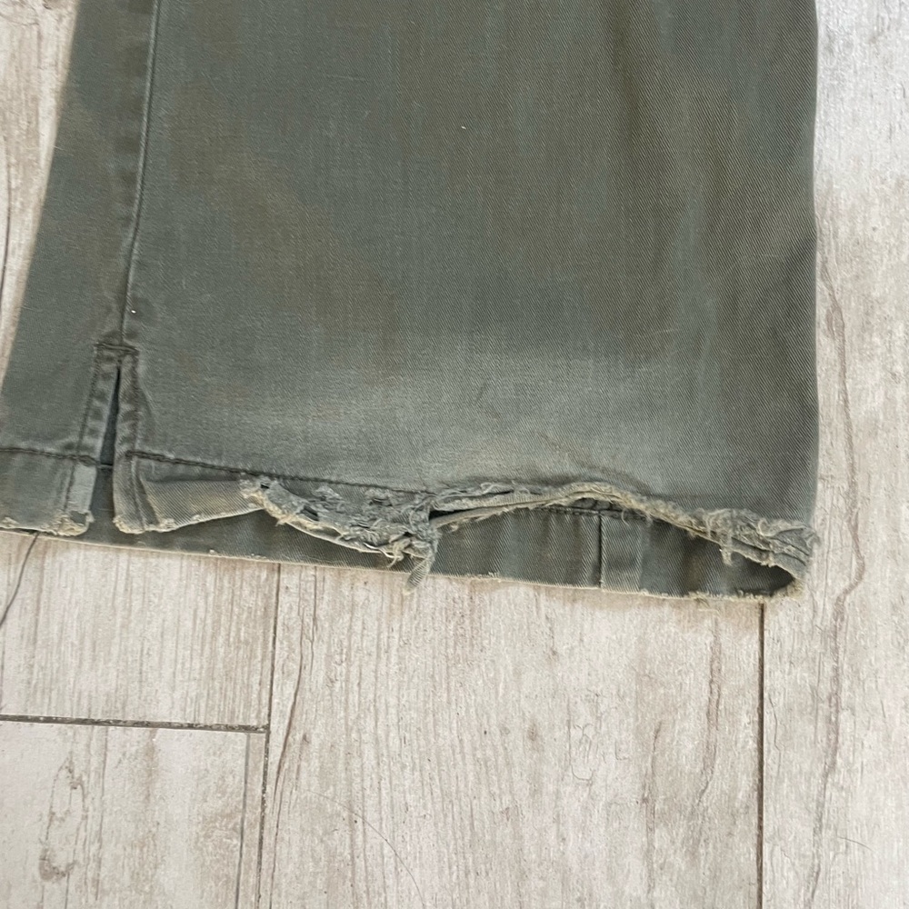 BKE Cargo Boot Cut Jeans Distressed Size 28 x 35-1/2 - Picture 8 of 9